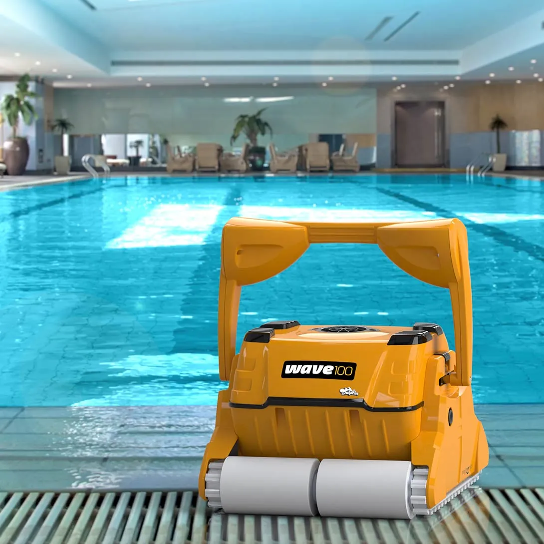 Maytronics Dolphin Wave 100 WB pool-side